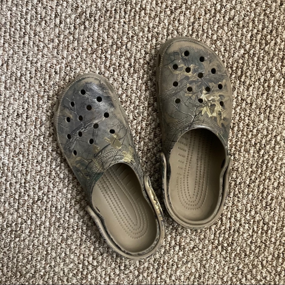 Camo Crocs Classic Slip On size 10 men’s